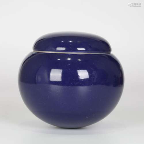 Chinese blue glazed porcelain pot, Yongzheng
