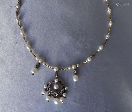 COLLIER de perles fines