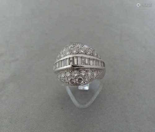 BAGUE en or gris 750 millièmes