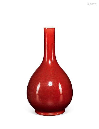 清18世纪  红釉胆瓶
