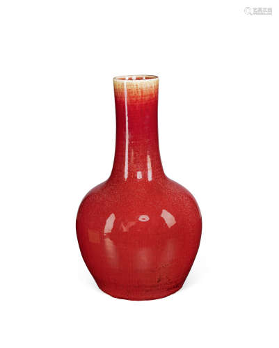 清乾隆    红釉天球瓶