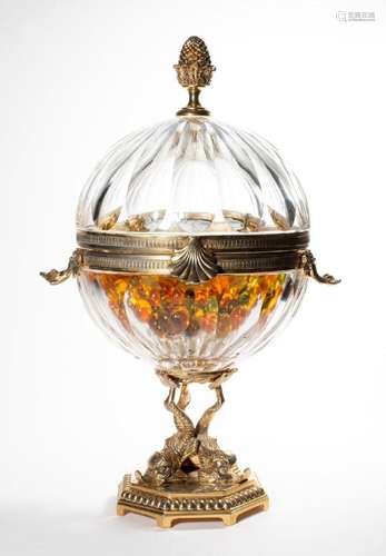 FABERGE, SERVICE A CAVIAR en verre taillé de forme ovoïde et...