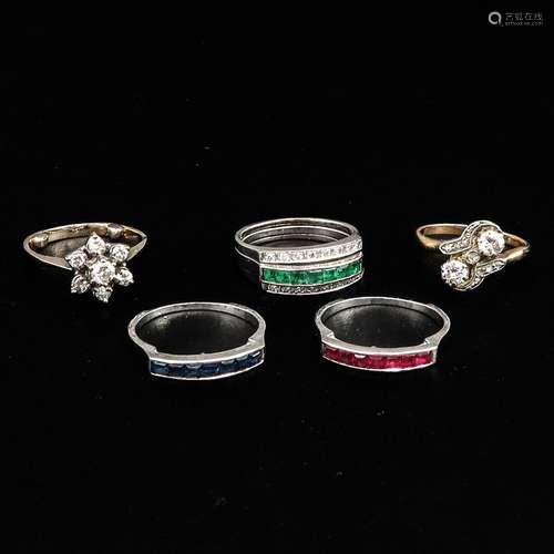 A Collection of 5 Ladies Rings