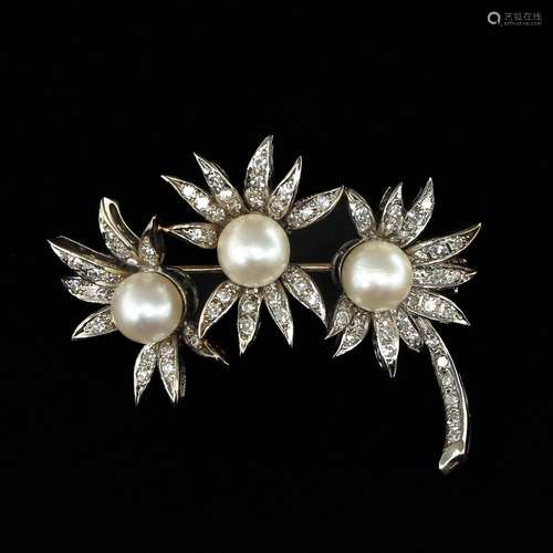 An 18KG Diamond and Pearl Brooch