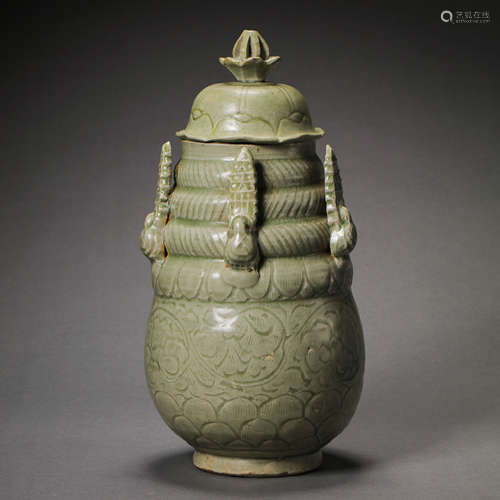 CELADON VASE, FIVE DYNASTIES PERIOD, CHINA