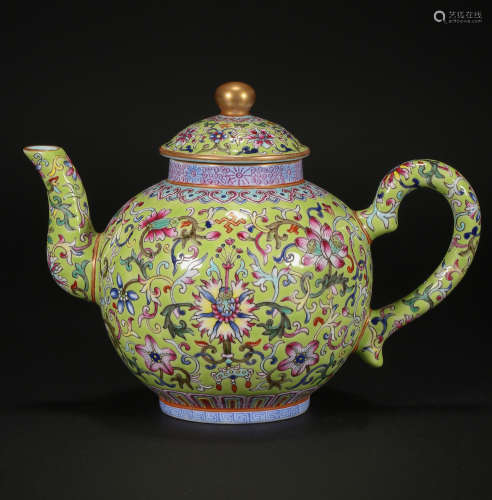 CHINESE QING DYNASTY FAMILLE ROSE TEAPOT