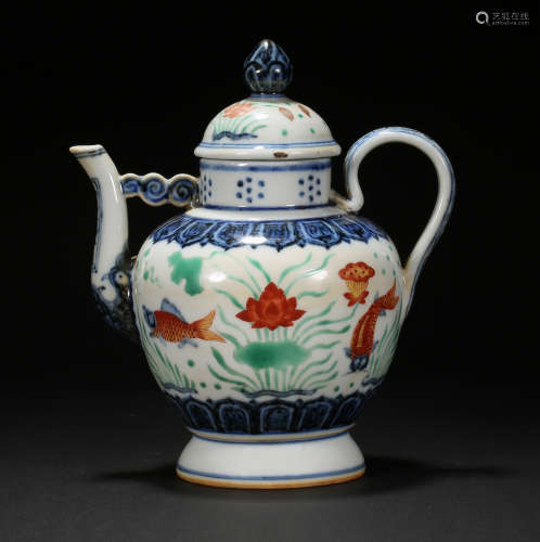 CHINESE MING DYNASTY XUANDE BLUE AND WHITE BUCKET FISH PATTE...