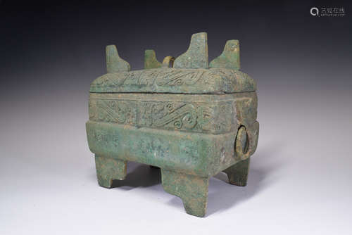 Chinese Bronze Rectangle Shape Pot