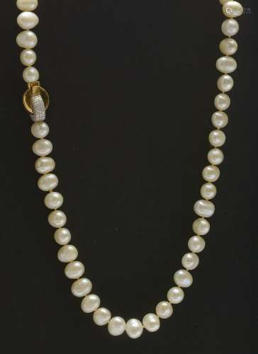 Ravissant collier de perle