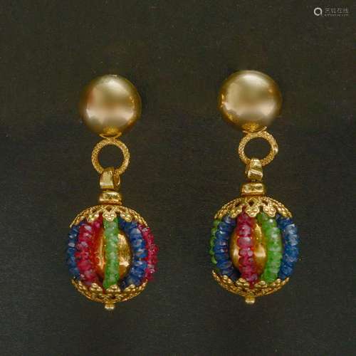 Paire de boucles d'oreille