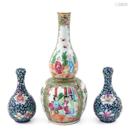 A Lot of 3 Vases