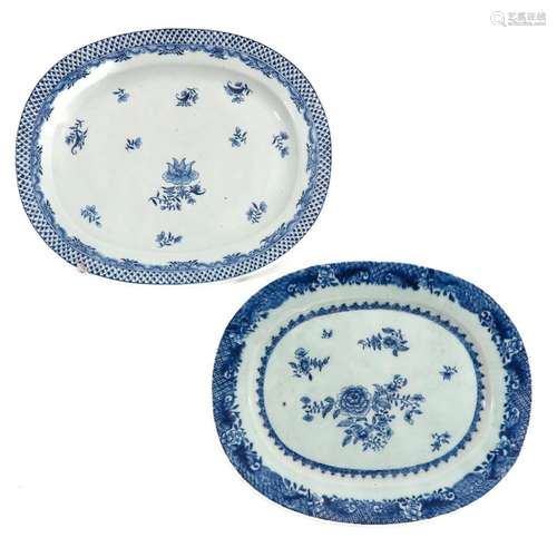 A Lot of 2  Blue and White Serving Trays