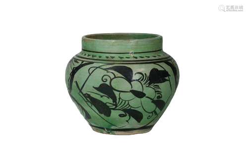 A Cizhou ware jar, decorated with flowers