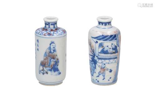 Lot of two blue and underglaze red snuff bottles, 1) with fl...