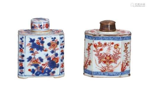 A lot of two Imari porcelain tea caddies