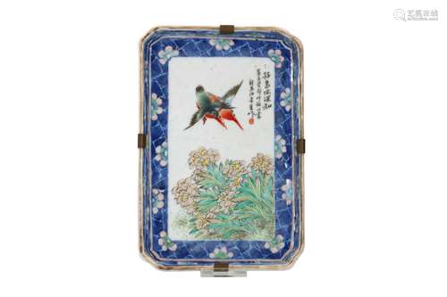 A square polychrome porcelain pattipan, decorated with flowe...