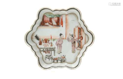 A polychrome porcelain pattipan, decorated with a scene of t...