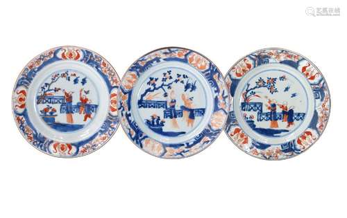 A set of three Imari porcelain dishes, decorated with little...