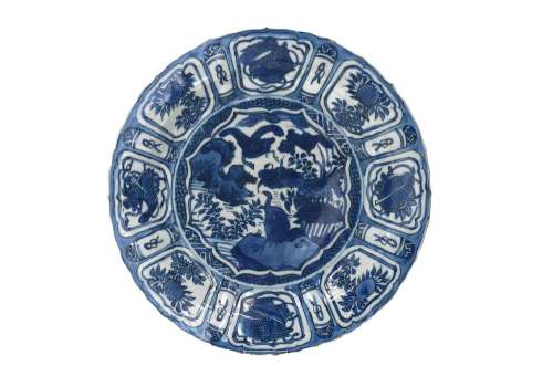 A blue and white 'kraak' porcelain dish, decorated with wate...