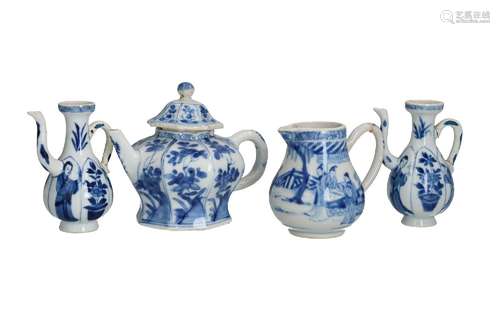 A lot of four blue and white porcelain objects, including a ...