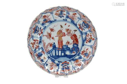 An Imari porcelain dish with scalloped and lobed rim, decora...