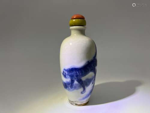 A blue&white porcelain snuff bottle, Qing Dynasty Pr.