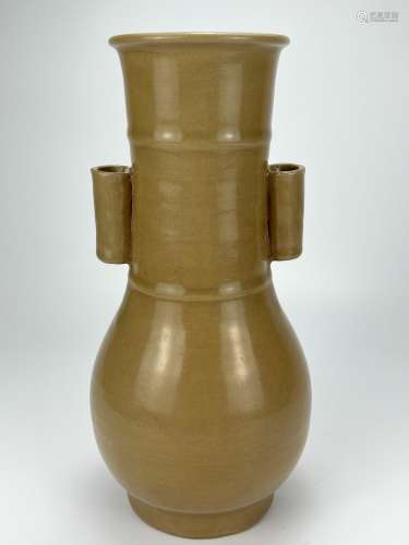 A double ears vase, Qing Dynasty Pr.