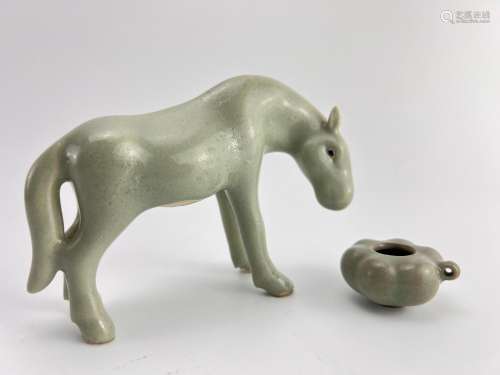 A nice horse with a miniature cup, Ming Dynasty Pr.