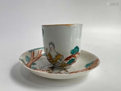 A rare scene depicted set of cup&saucer, Qian Long Pr.