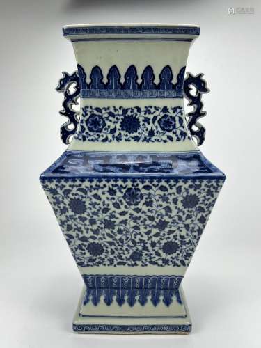 A blue&white vase, Qing Dynasty Pr.