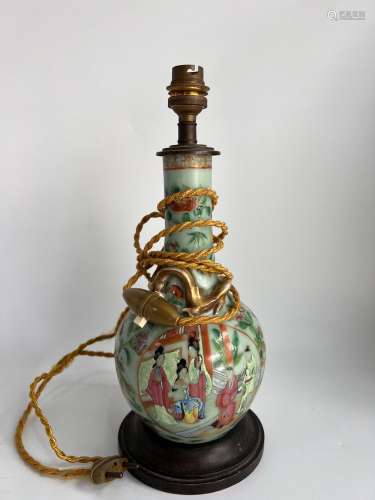 A figure decorated vase table lamp, Qing Dynasty Pr.