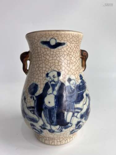 A elephant ears ge-type vase, Qing Dynasty Pr.