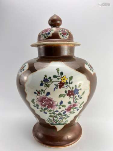 A temple vase, Qing Dynasty Pr.