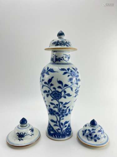 One blue&white vase with three lids, Kang Xi Pr.
