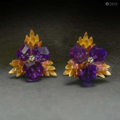 Ravissante paire de boucles d'oreilles en or jaune 18 carats...