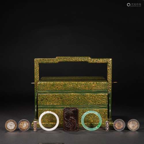 CHINESE LACQUERWARE MULTI-TREASURE BOX, QING DYNASTY