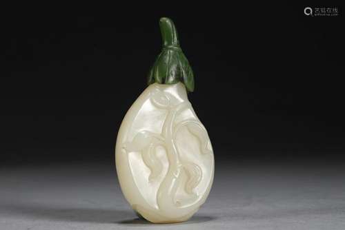 White jade cigarette pot in Qing Dynasty