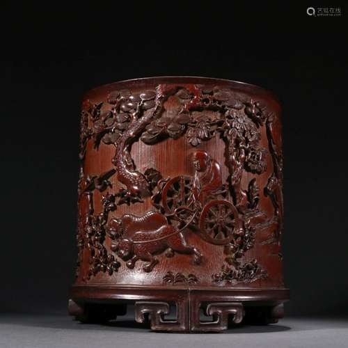 Bamboo carving pen holder of figures in Qing Dynasty