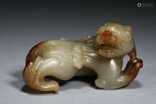 White jade auspicious beast