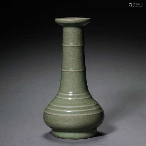 CHINESE SOUTHERN SONG DYNASTY LONGQUAN WARE BOTTLE