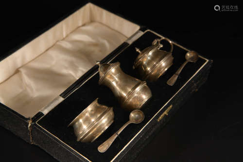 19世紀 純銀調味盒一套