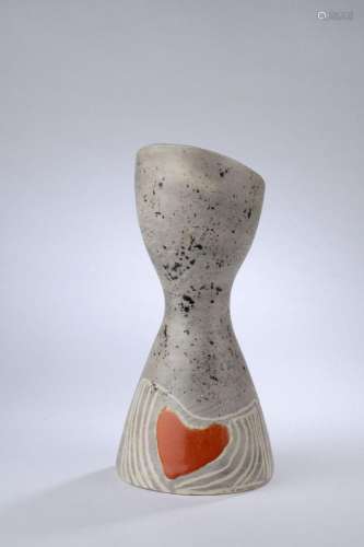 Mado JOLAIN (1921 - 2020).<br />
Circa 1970.<br />
Vase de f...