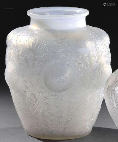 René LALIQUE (1860 - 1945)<br />
Vase « Domrémy », dit aussi...