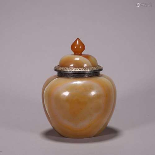 CHINESE AGATE LIDDED WATER JAR