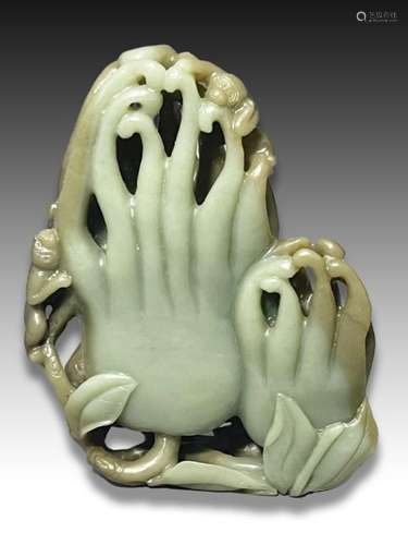 A LARGE CHINESE JADE CITRON BUDDHAS HANDS & MONKEYS CARV...