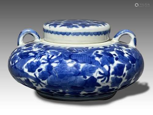 A CHINESE BLUE & WHITE TWO HANDLED JAR, JIAQING MARK, QI...