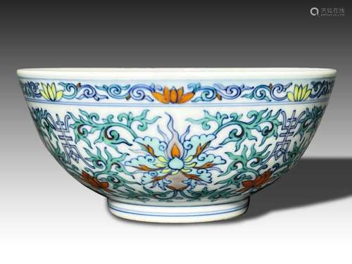 A RARE CHINESE DOUCAI BOWL BEARING SIX CHARACTER QIANLONG MA...