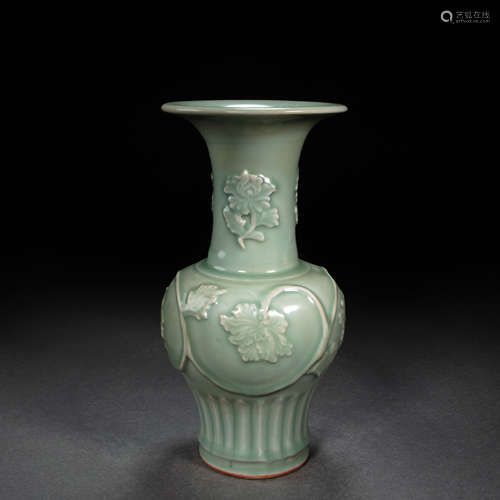 CHINESE LONGQUAN WARE PORCELAIN BOTTLE SONG DYNASTY