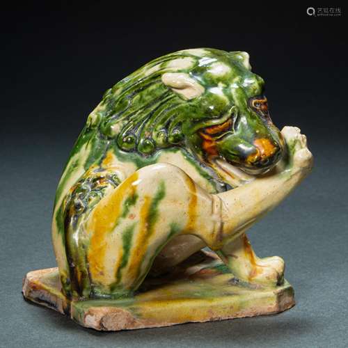 CHINESE TRI-COLORED LION IN TANG DYNASTY