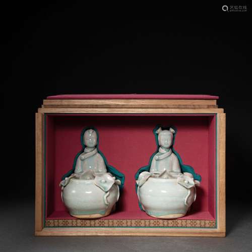 A PAIR OF CHINESE HUTIAN WARE BRUSHES WASHED IN THE SONG DYN...